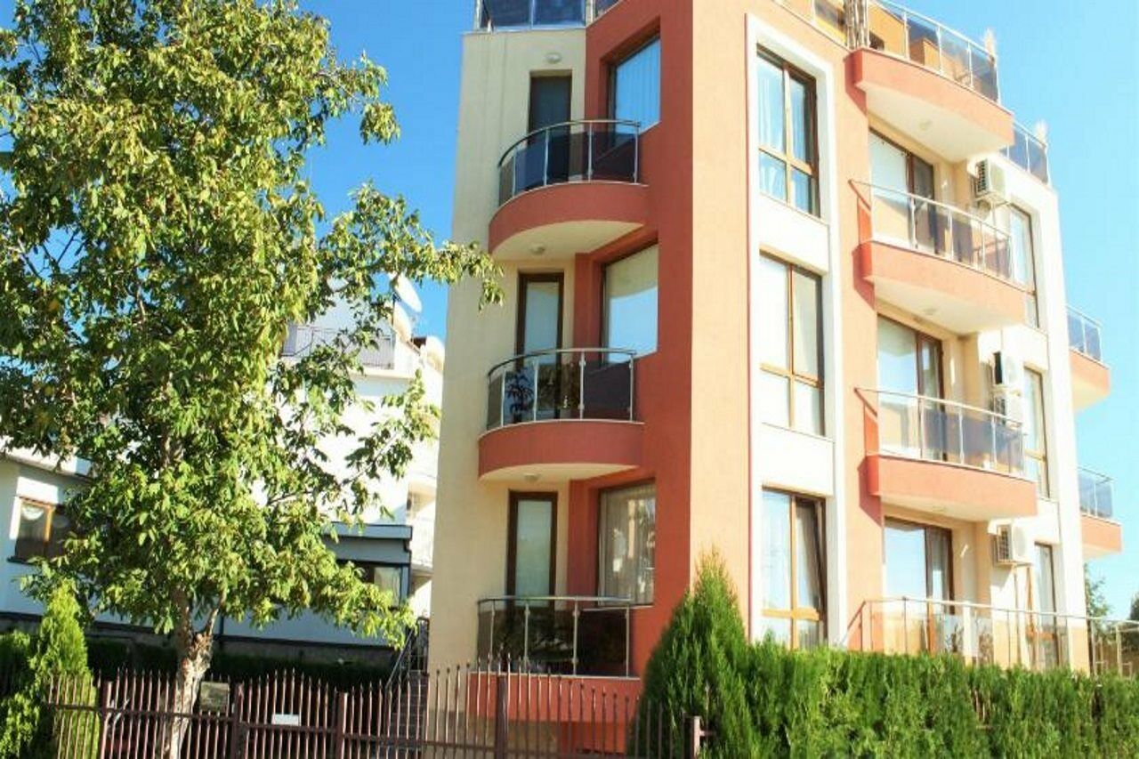 Fantasy Apartments Varna Exterior photo